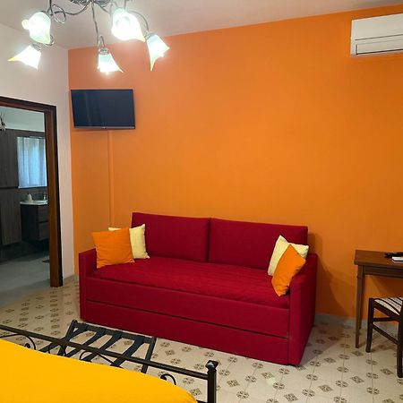 B&B Villa Mirella Casnate Con Bernate Εξωτερικό φωτογραφία