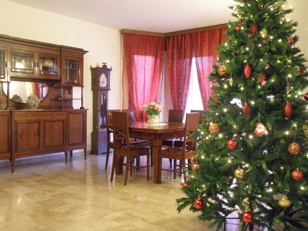 B&B Villa Mirella Casnate Con Bernate Εξωτερικό φωτογραφία