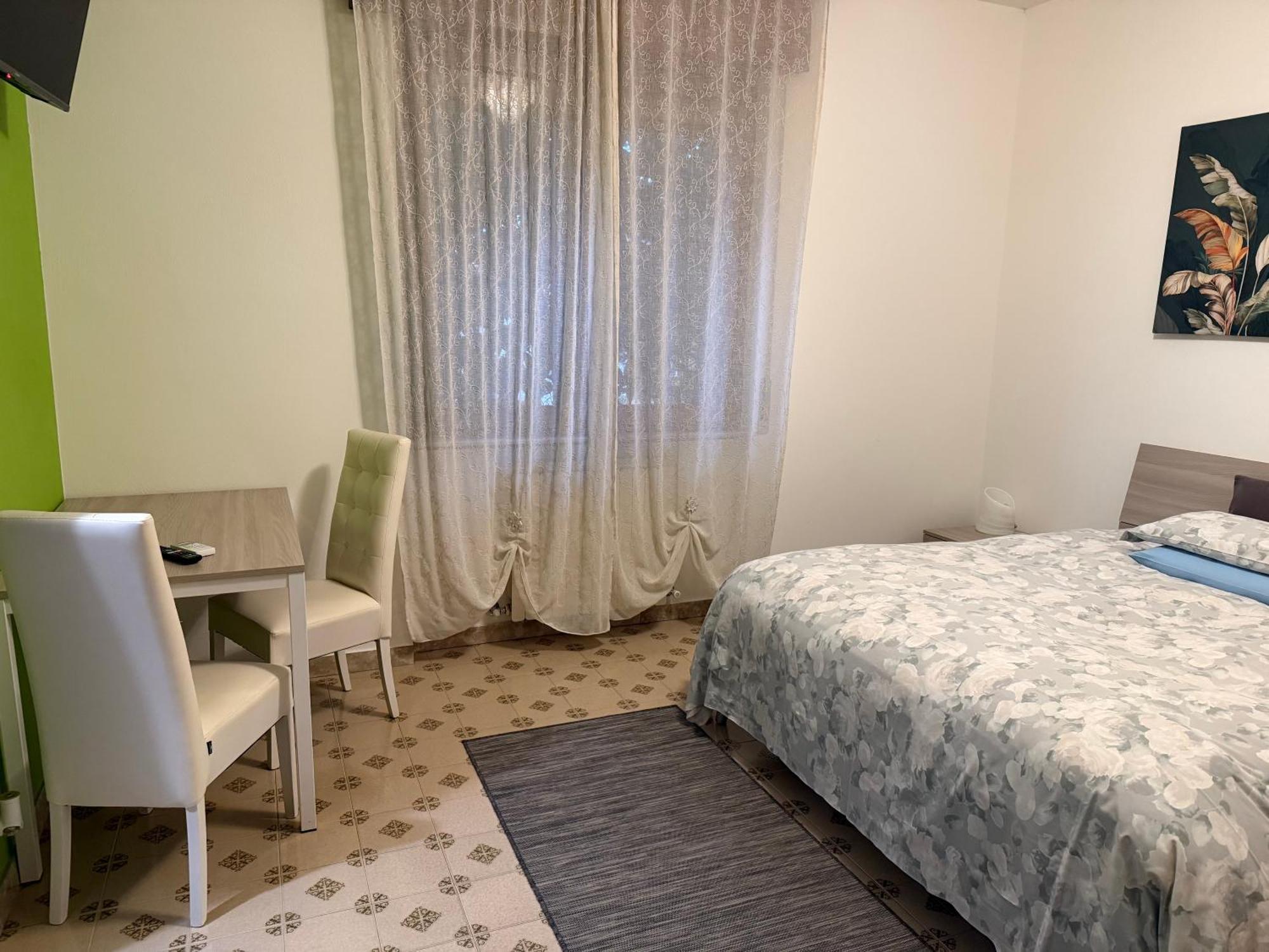 B&B Villa Mirella Casnate Con Bernate Εξωτερικό φωτογραφία