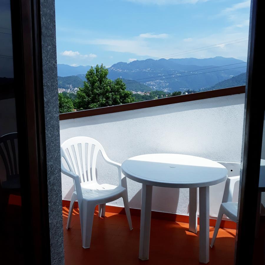 B&B Villa Mirella Casnate Con Bernate Εξωτερικό φωτογραφία