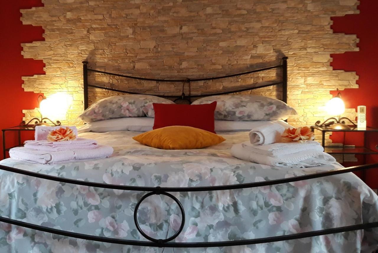 B&B Villa Mirella Casnate Con Bernate Εξωτερικό φωτογραφία